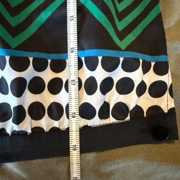 Trina Turk Colorful Geometric Tank Top Size Small Petite GUC 100% Silk - Picture 9 of 9